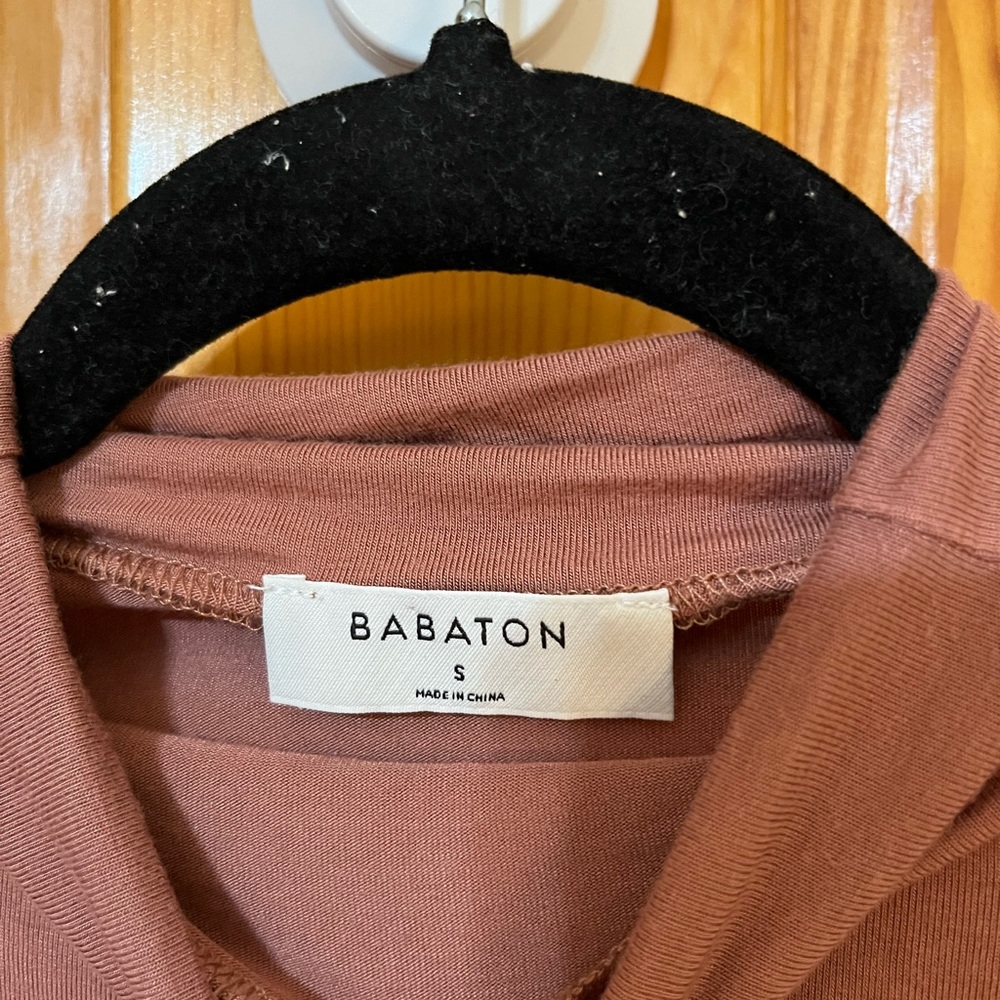 Aritzia Babaton Blouse - Picture 4 of 6